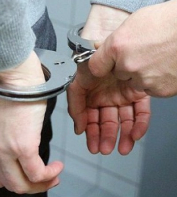У Запорізькій області викрили зловмисників, які допомагали охочим поза чергою перетинати лінію зіткнення