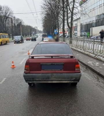 У Рівному легковик на переході скоїв наїзд на 13-річну дитину (ФОТО)
