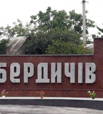 На Житомирщині заступники мера продали заправці 80 тонн краденого дизелю