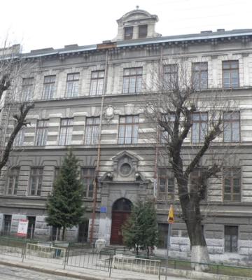 Звільнено вчительку, яка просила дитину говорити українською – Ніцой про скандал у Львові