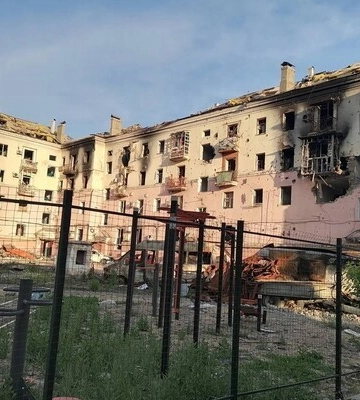В Маріуполі рашисти зносять дитячі садки, школи та будинки творчості, які клялись відремонтувати (ФОТО)