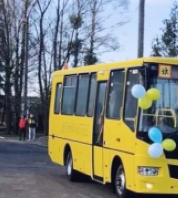 Для школярів Радивилова придбали новий автобус