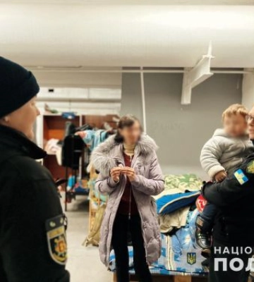 У Запоріжжі після смерті чоловіка жінка зосталась без житла і понад два місяці жила з дітьми у бомбосховищі