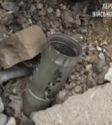 Загарбники обстріляли базу з автобусами у Херсоні