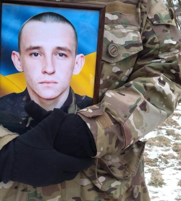 Буринська громада попрощалася із захисником, який загинув ще в травні