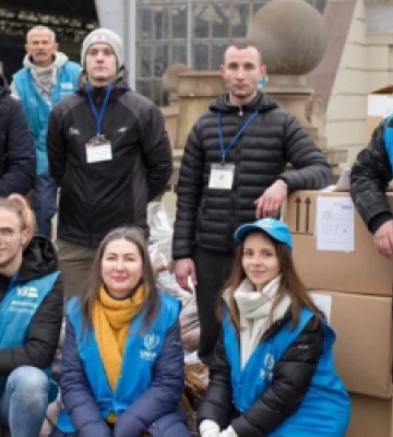 ООН у справах біженців передала для ВПО Львівщини теплі речі та термоковдри