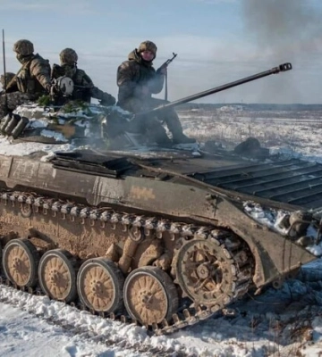 Рації від &quot;5 каналу&quot; вже допомагають військовим нищити рашистів на Бахмутському напрямку: збір коштів триває