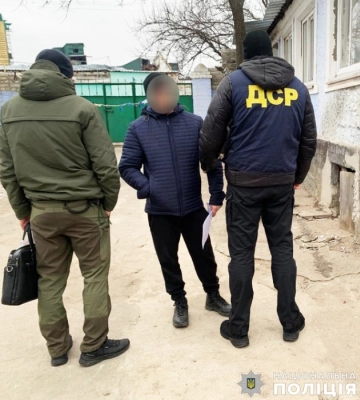За вимагання 1500 доларів на Миколаївщині затримали так званого «смотрящого» та його спільника