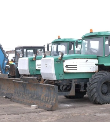 У Миколаєві на проїзній частині дороги по вулиці Чкалова утворилося провалля