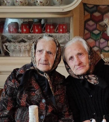 Сестри-близнючки із Закарпаття відзначили 90-річчя (ФОТО)