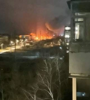 В оккупированном Бердянске прогремели мощные взрывы у аэродрома: вспыхнул пожар