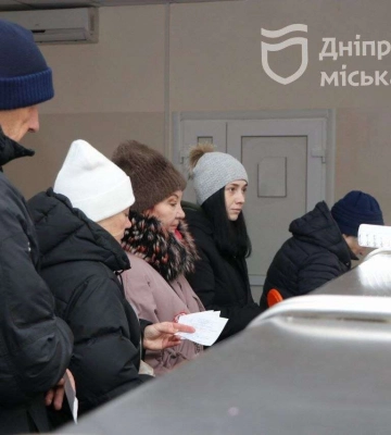 Дніпро піклується: переселенців годують смачними та поживними обідами