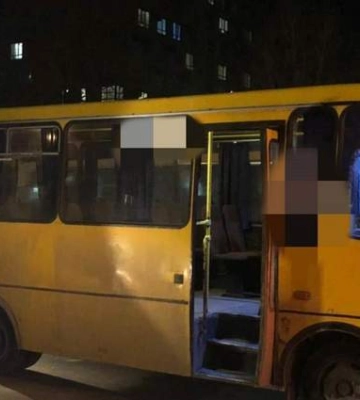 Поблизу ТРЦ Спартак водій автобуса в&#039;їхав у таксі і помер