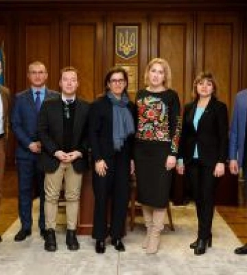 Прикарпаття відвідала посол Канади