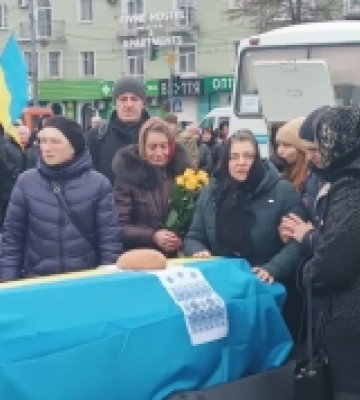 У Рівному прощаються із двома військовими, що загинули на передовій