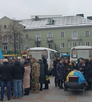 Два Герої повернулися додому на вічний спочинок: у Рівному попрощалися з військовими