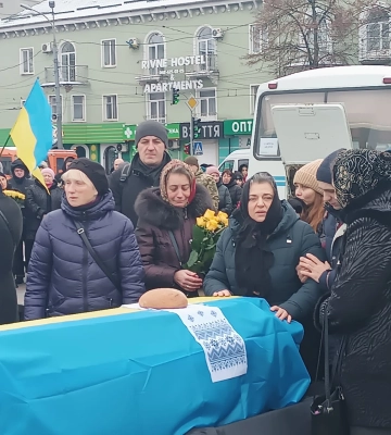 Два Герої повернулися додому на вічний спочинок: у Рівному попрощалися з військовими