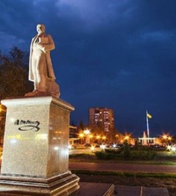 Оккупанты в Мелитополе &quot;расправились&quot; ночью с памятником Тарасу Шевченко: фото