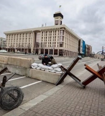 В Киевской области прогремели взрывы и возник пожар - ОВА