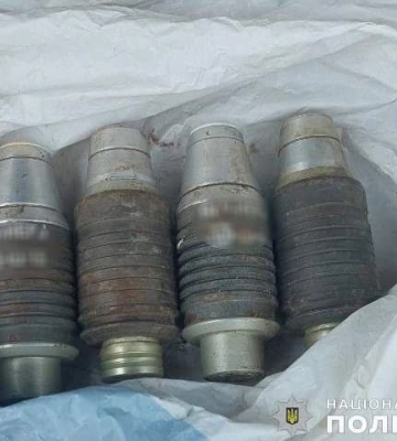 Житель Миколаївщини за селом знайшов гранати