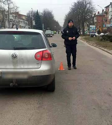 У Миргороді водійка збила пішохода: травмована жінка госпіталізована до лікарні