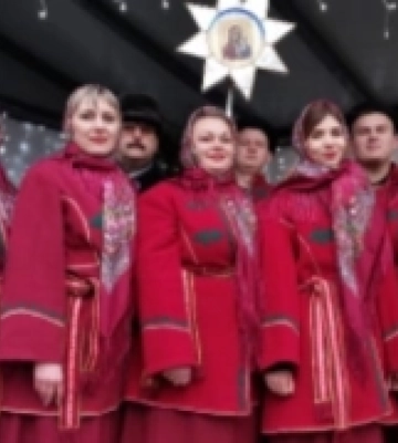 Жіночий ансамбль з Дубенщини наколядував понад тридцять тисяч гривень на тепловізор для односельця