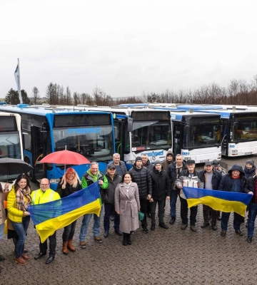 9 автобусів для дітей та вчителів Рівненщини - подарунок від німецької турфірми
