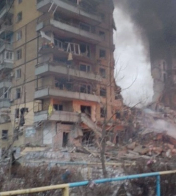 У Дніпрі ракета влучила у багатоповерхівку