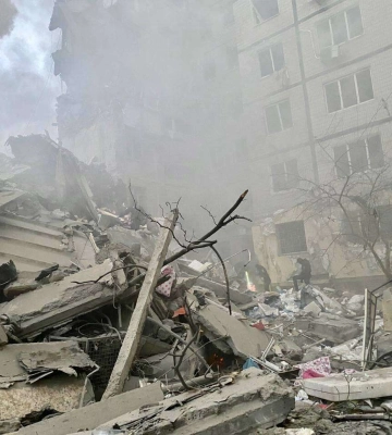 У Дніпрі попередньо 10 поранених, 2 з них - діти, 3 людей у важкому стані