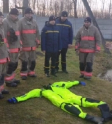 Старовижівські вогнеборці випробували нове спорядження