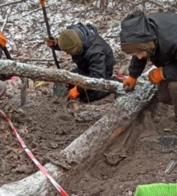 На Донеччині поблизу Бородичного ексгумували тіла двох українських захисників
