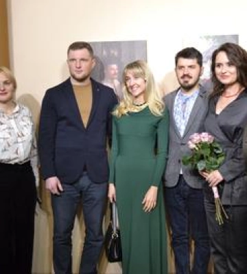 Війна тимчасова, а краса вічна: у Полтаві відкрилася фотовиставка Анни Сенік ФОТО