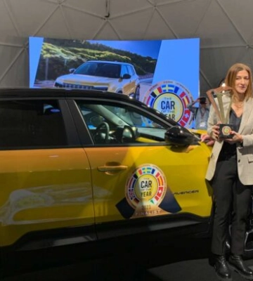 Електрокросовер Jeep Avenger став переможцем конкурсу «Європейський автомобіль року-2023»