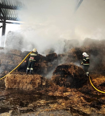 На Сумщині рятувальники ліквідували загоряння соломи в тюках