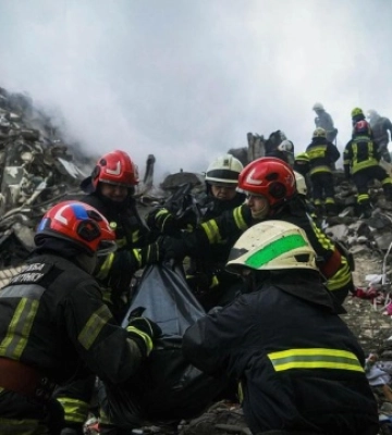 Внаслідок ракетного удару по житловому будинку в Дніпрі загинуло вже 23 особи