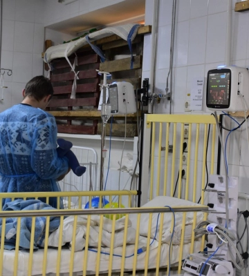 Ракетна атака по багатоквартирному будинку в Дніпрі: в якому стані поранені