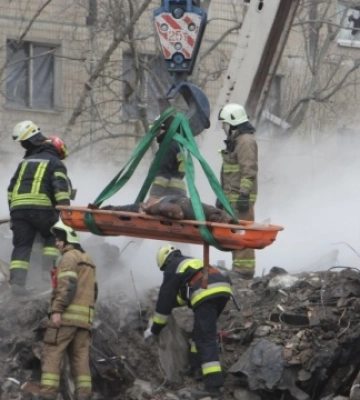 В Офісі Генпрокурора розповіли, хто міг випустити ракету, яка зруйнувала будинок у Дніпрі