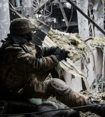 Україна вшановує пам&#039;ять воїнів-«кіборгів», які боронили Донецький аеропорт