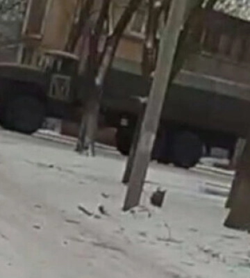 У Маріуполь  з Донецького напряму почали прибувати вантажівки з живою силою, - Андрющенко. ВIДЕО