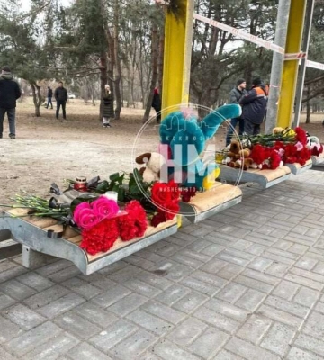 Біда об’єднала усе місто: що відбувається на місці трагедії на Перемозі сьогодні (Фото)