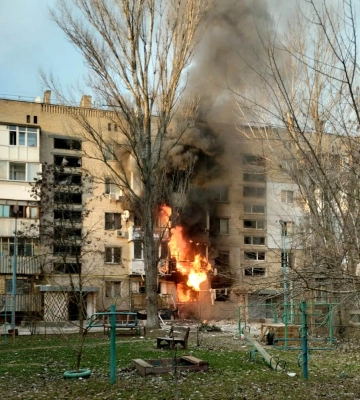 Поліція документує наслідки ворожої атаки по Херсону