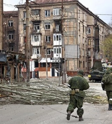 У Маріуполь  з Донецького напряму почали прибувати вантажівки з живою силою, - Андрющенко. ВIДЕО