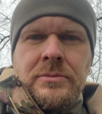 «Не кажіть мені, що я герой»: Олександр Положинський 8 місяців служить у ЗСУ