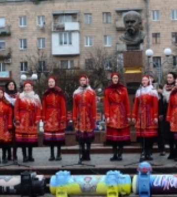 Жителі Рівненщини наярмаркували понад 250 тисяч гривень для армії