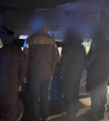 У Мукачеві правоохоронці затримали чоловіків, які переправляли ухилянтів