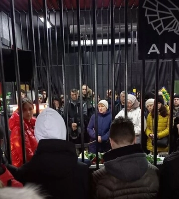 У Дніпрі попрощалися з 15-річною дівчинкою, яка загинула від ракетного удару