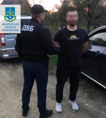 Двоє жителів Тячівщини намагалися за грошову винагороду переправити військовозобов’язаного до Румунії, а опинилися на лаві&amp;hellip;