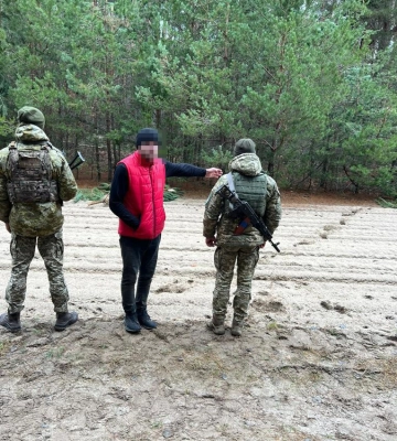 Прикордонники відділу служби «Рівне» виявили українця та росіянина, які хотіли перетнути кордон