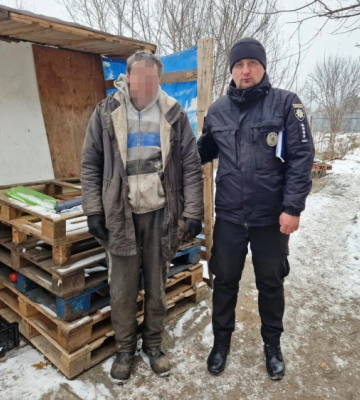 Наніс більше 20 ударів ногами по голові: у Києві затримали чоловіка за вбивство перехожого