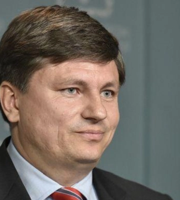 Підозра нардепу з Полтавщини та бюджет громади на 2023 рік – головне за 16 січня